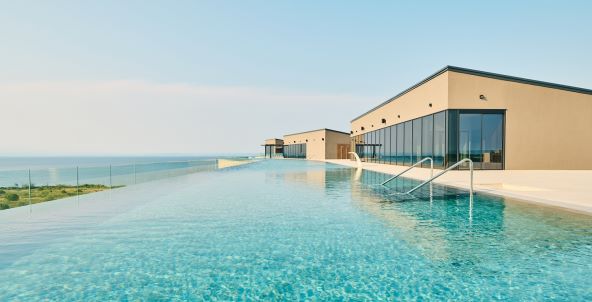 U Savudriji otvoren Petram Resort & Residences s najdužim infinity krovnim bazenom u Europi