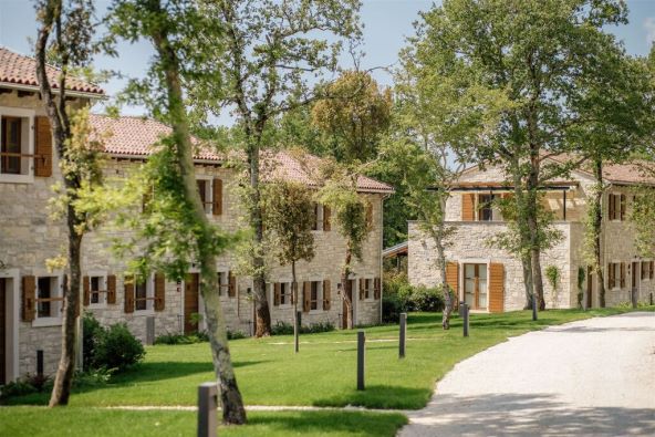 Meneghetti Wine Hotel & Winery u Istri predstavlja jedinstveni vrt skulptura