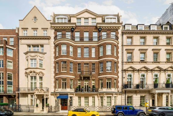 Luksuzno uređen stan u Londonu na prestižnoj lokaciji