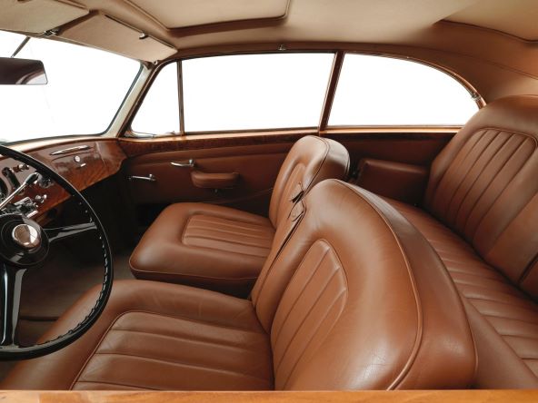 Automobil Bentley S1 Continental fotografa Helmuta Newtona prodaja