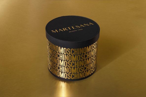 Zlatni panettone Moschino x Martesana