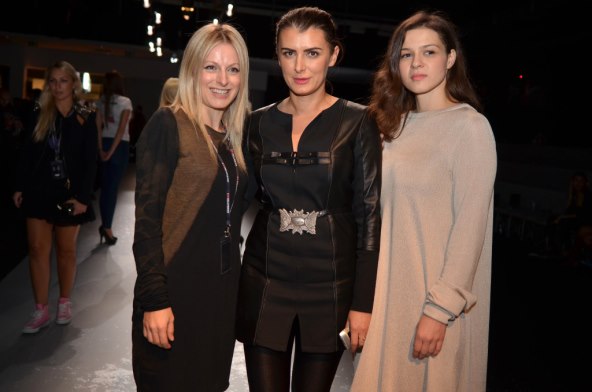 Ana Rucner s plavom perikom bila je neprepoznatljiva