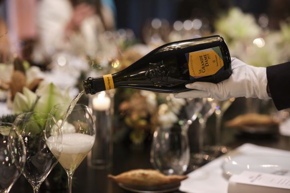 Veuve Clicquot predstavlja program Solaire Tables