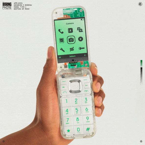 Bodega x Heineken predstavili Boring Phone