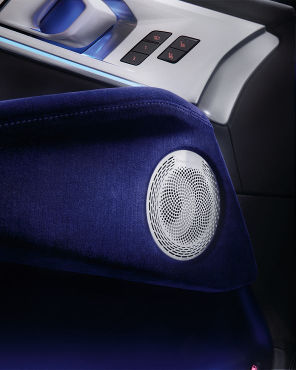 BMW XM Mystique Allure automobil