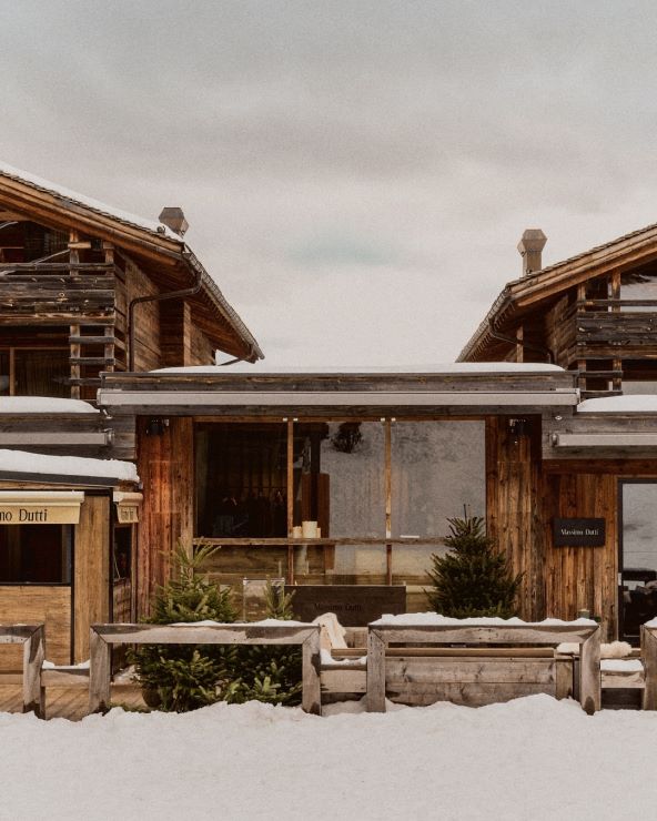 Massimo Dutti pop up store u Alpama
