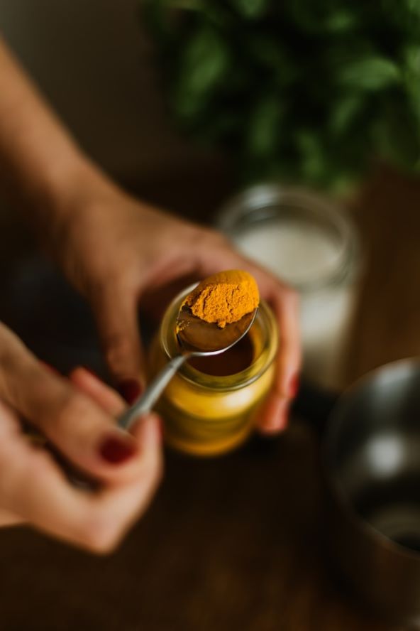 Recept za pripremu kurkuma latte napitka