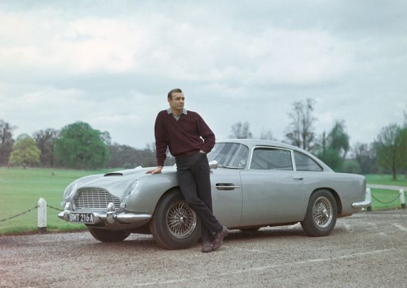 Na aukciju ide Aston Martin DB5 automobil iz James Bonda