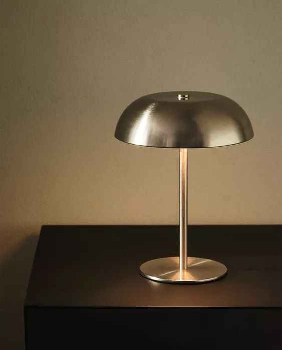 Za moderno uređen prostor birajte metalne detalje