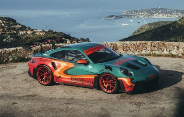 Dua Lipa dizajnirala model Porsche automobila