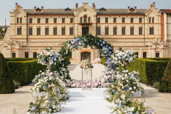 Pinterest Predicts wedding trendovi: rokoko, nadrealizam, raskoš i crvena boja