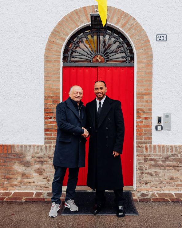 Lewis Hamilton prešao u tim Ferrari