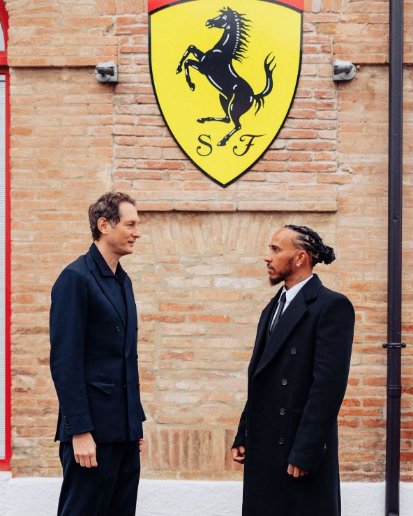 Lewis Hamilton prešao u tim Ferrari