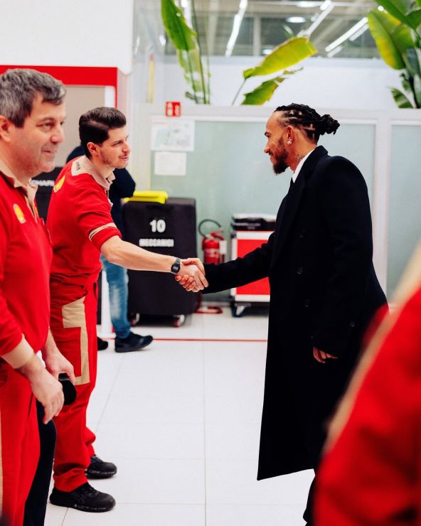 Lewis Hamilton prešao u tim Ferrari