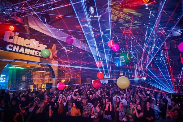 Weekend slavi 18 rođendan, zabava je zagarantirana je zagarantirana