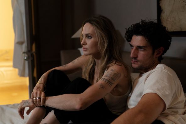 Couture novi film s Angelinom Jolie u glavnoj ulozi