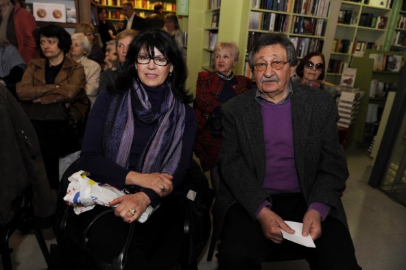 Mani Gotovac predstavila novu knjigu "Ma koji život, ma koji teatar"