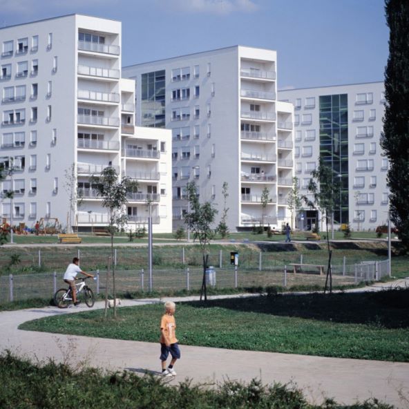 Visestambeno naselje Pavlenski put, foto Miljenko Bernfest.jpg