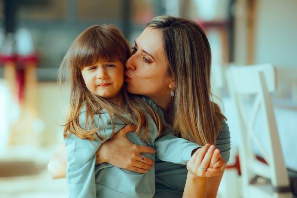 6 komplimenata koje ne smijete davati djeci i što umjesto njih reći