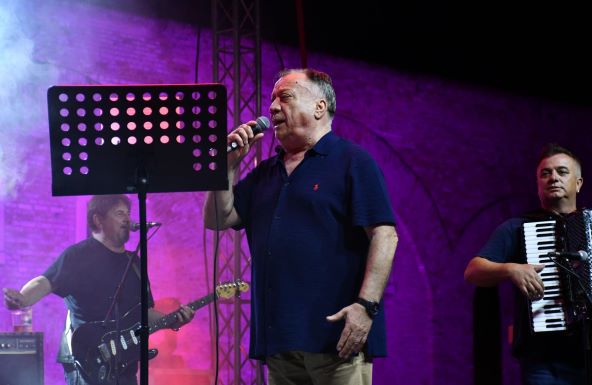 Halid Bešlić
