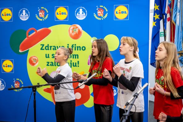 Djecji zbor Zabocki malisani DNDa Zabok.jpg