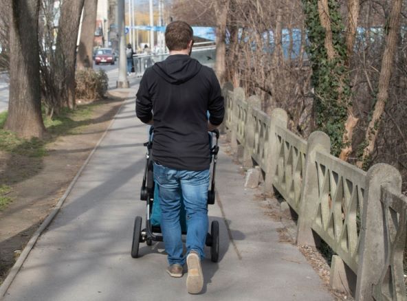 Ispovijest majke čiji je sin postao samohrani otac u srednjoj školi