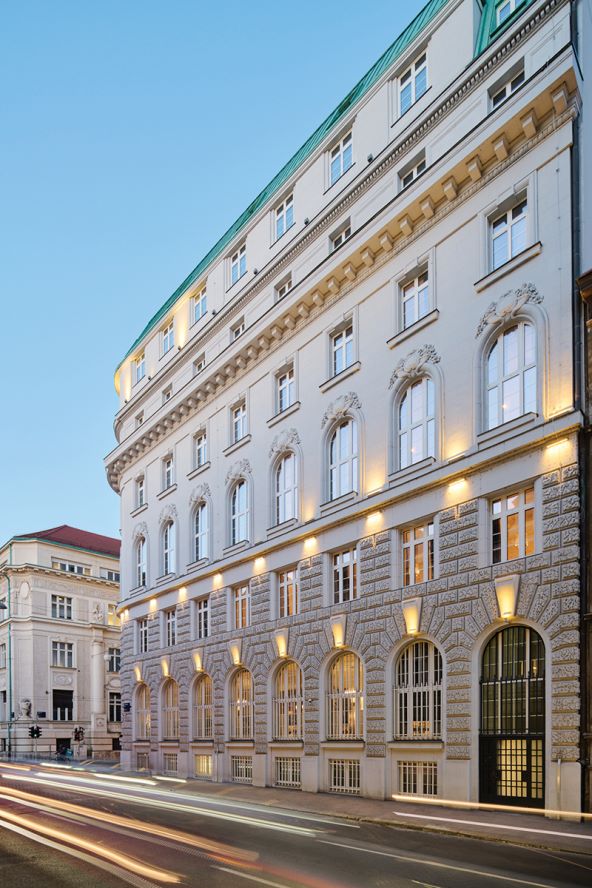 Amadria Capital 322 final.jpg