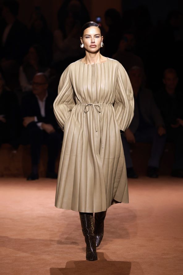 Kožna haljina Fendi AW25