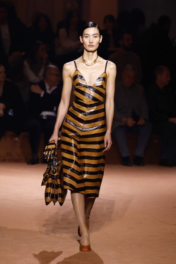 Kožna haljina Fendi AW25