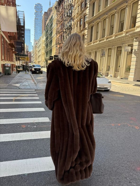 Elsa Hosk bunde zima 2026