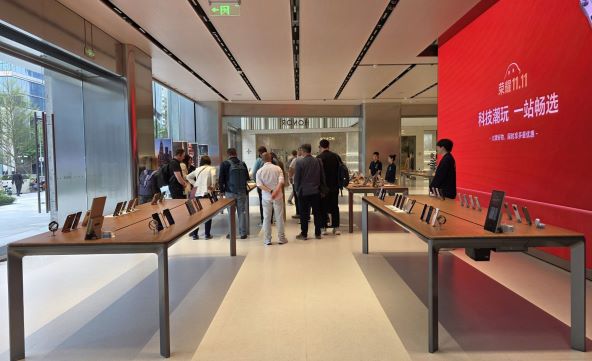 Honor Alpha Flagship Shenzhen (5).jpg