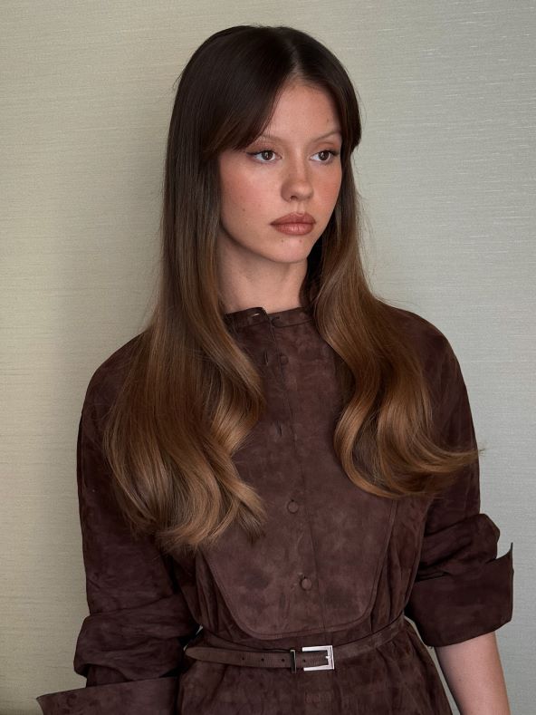 Mia Goth kosa
