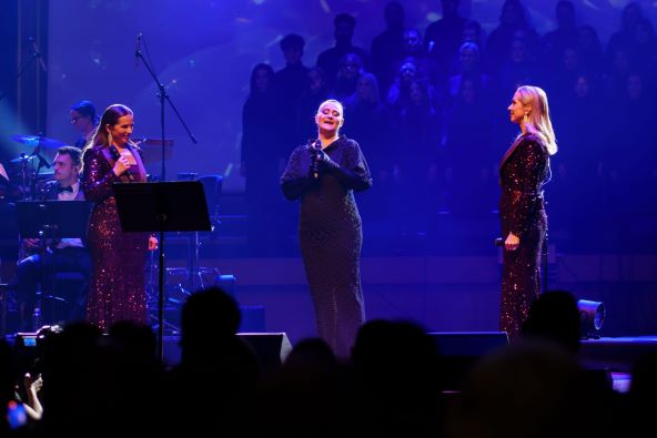 Martina Tomčić i Ivana i Marija Husar.jpg