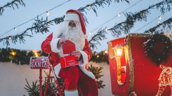 Pratite Djeda Mraza uživo na Badnjak – kako s djecom vidjeti kad stiže u Hrvatsku