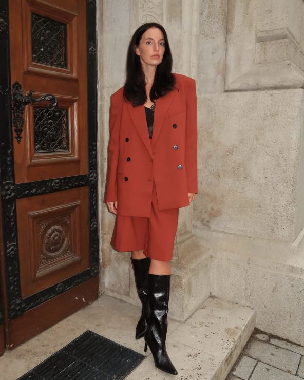 Just spice, no pumpkin.#OnceUponATime #ReservedForMe #aw25 #aw2025 #autumnstyle #streetstyle #au (2).jpg