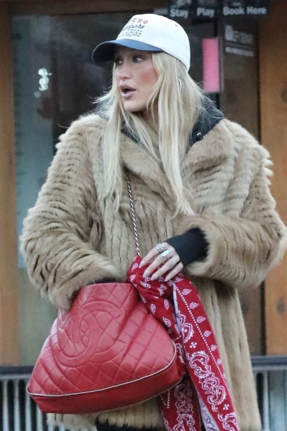 Bella Hadid Aspen 2026