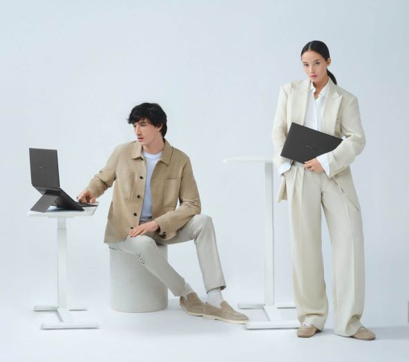 ASUS Zenbook DUO_UX8407_04.jpg