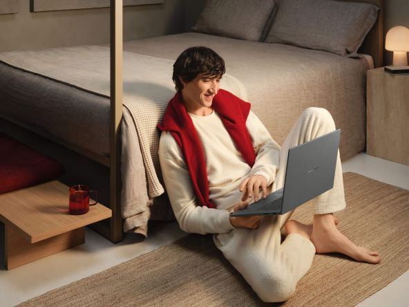 ASUS Zenbook A16.jpg