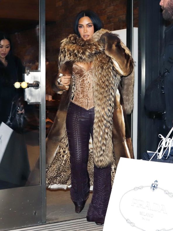 Kim Kardashian Apsen krzno