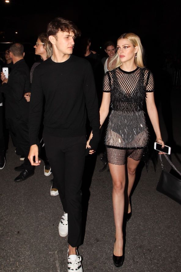 Nicola Peltz Beckham i Anwar Hadid