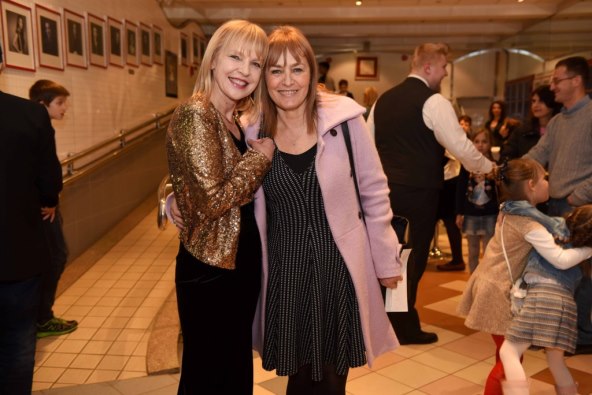 Ines Bojanić sa svojim mališanima uživala na premijeri 'Cvilidrete'