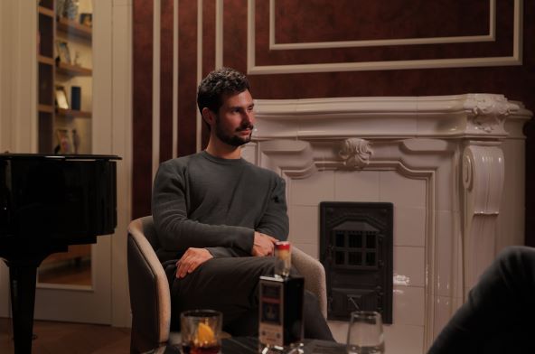 EDIT 16-9.00_50_42_15.Still004.jpg