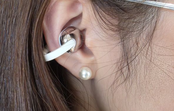 TCL CrystalClip Swarovski (2).jpg