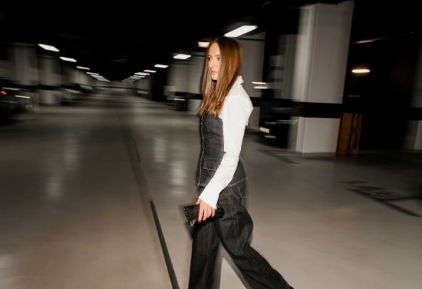 Xiaomi 17 Dora stolarka mob (1).jpg