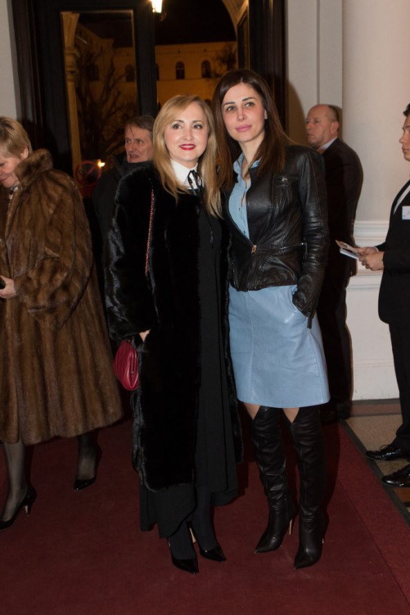 TEATRU S LJUBAVLJU Zrinka Cvitešić skinula štikle i zablistala u tri haljine