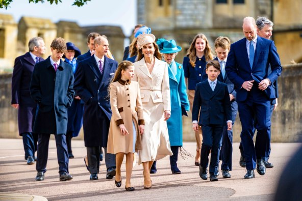 Kraljevska obitelj na uskrsnoj službi