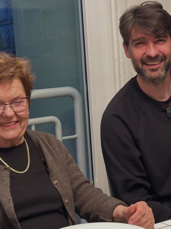 Vedran Ćorluka s bakom Franke Batelić