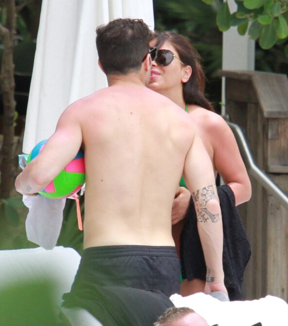 Daniella Semaan, Cesc Fabregas