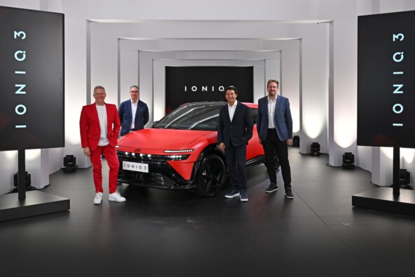 hyundai-ioniq-3-milan-design-week-2026-reveal-group-005_jpg_bfc_off.jpg
