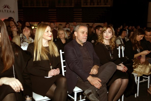 Massimo Savić, Ivana Delač Đolo, Ivana Mišerić, Edita Misirić i druge zvijezde prošetale modnom pistom na Sajmu vjenčanja